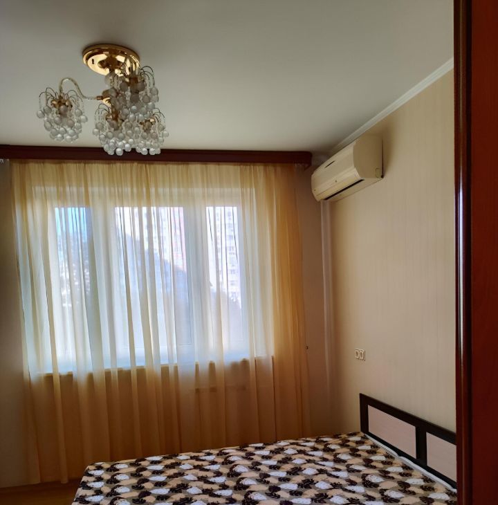 Сдам 4-к квартиру на улица Наметкина, 9К3, метро Новые Черёмушки, г. Москва