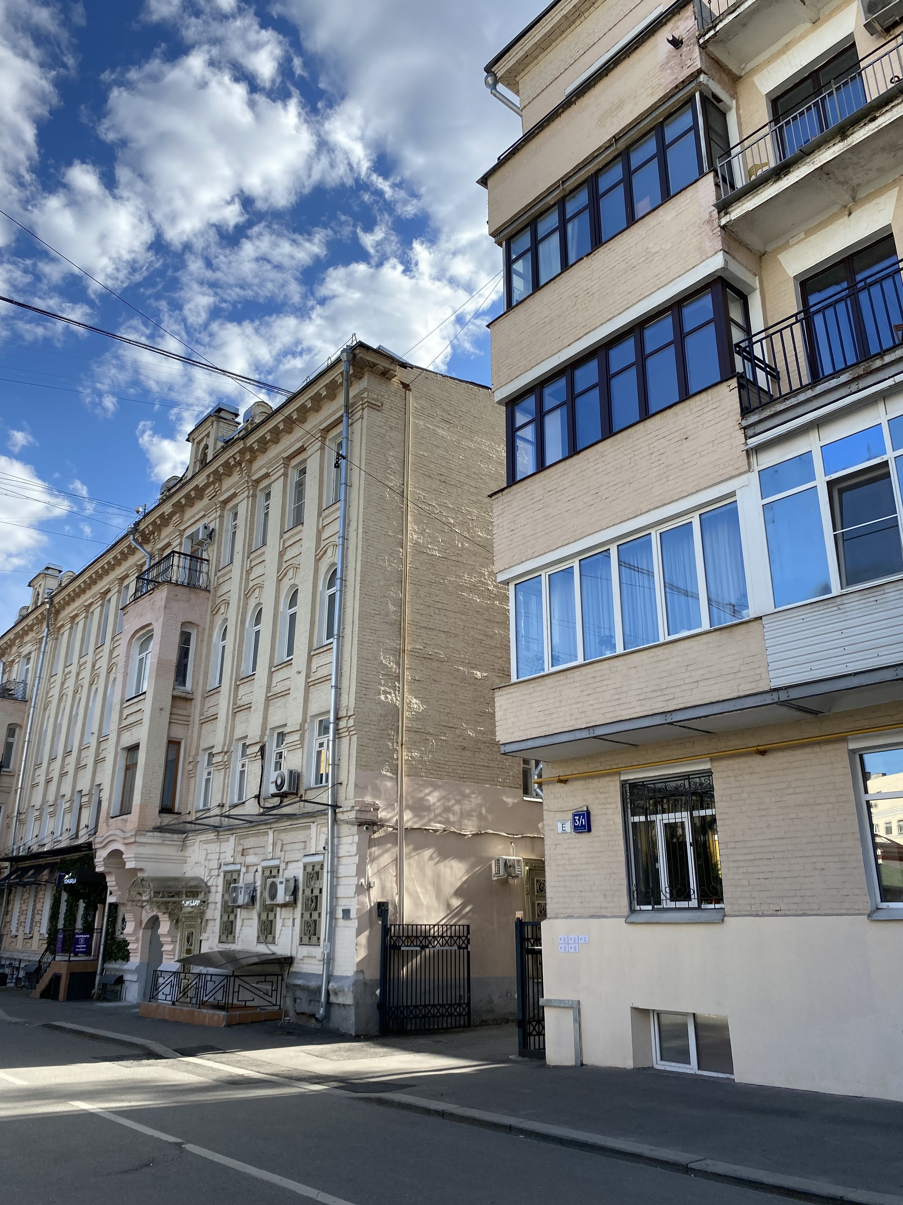 Сдается 1-комнатная квартира на г Москва, Спасопесковский пер, д 3/1 стр 1, кв 2, метро Смоленская (Филевская линия), г. Москва