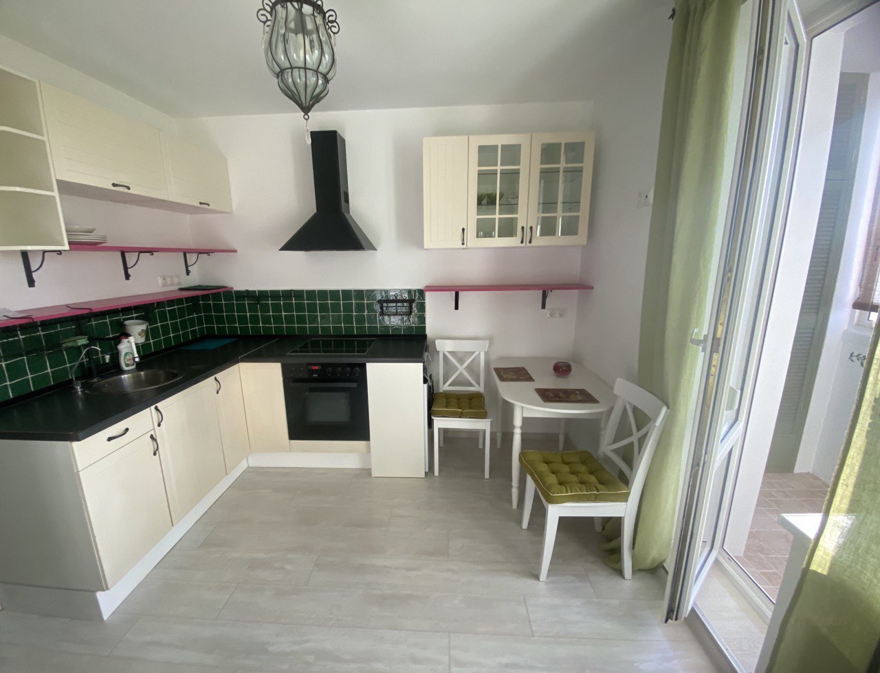 Аренда 2х-комнатной квартиры на г Москва, г Троицк, Октябрьский пр-кт, д 3А, метро Саларьево, г. Москва