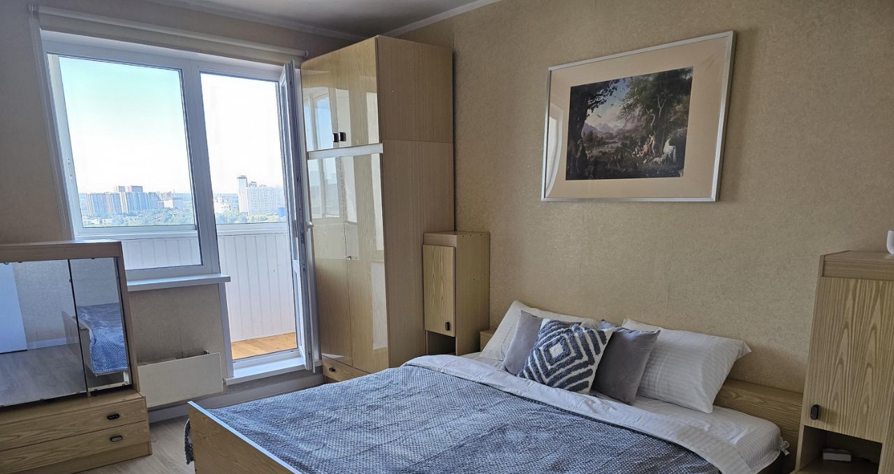 Сдам трехкомнатную квартиру на бульвар Яна Райниса, 47К1, метро Сходненская, г. Москва