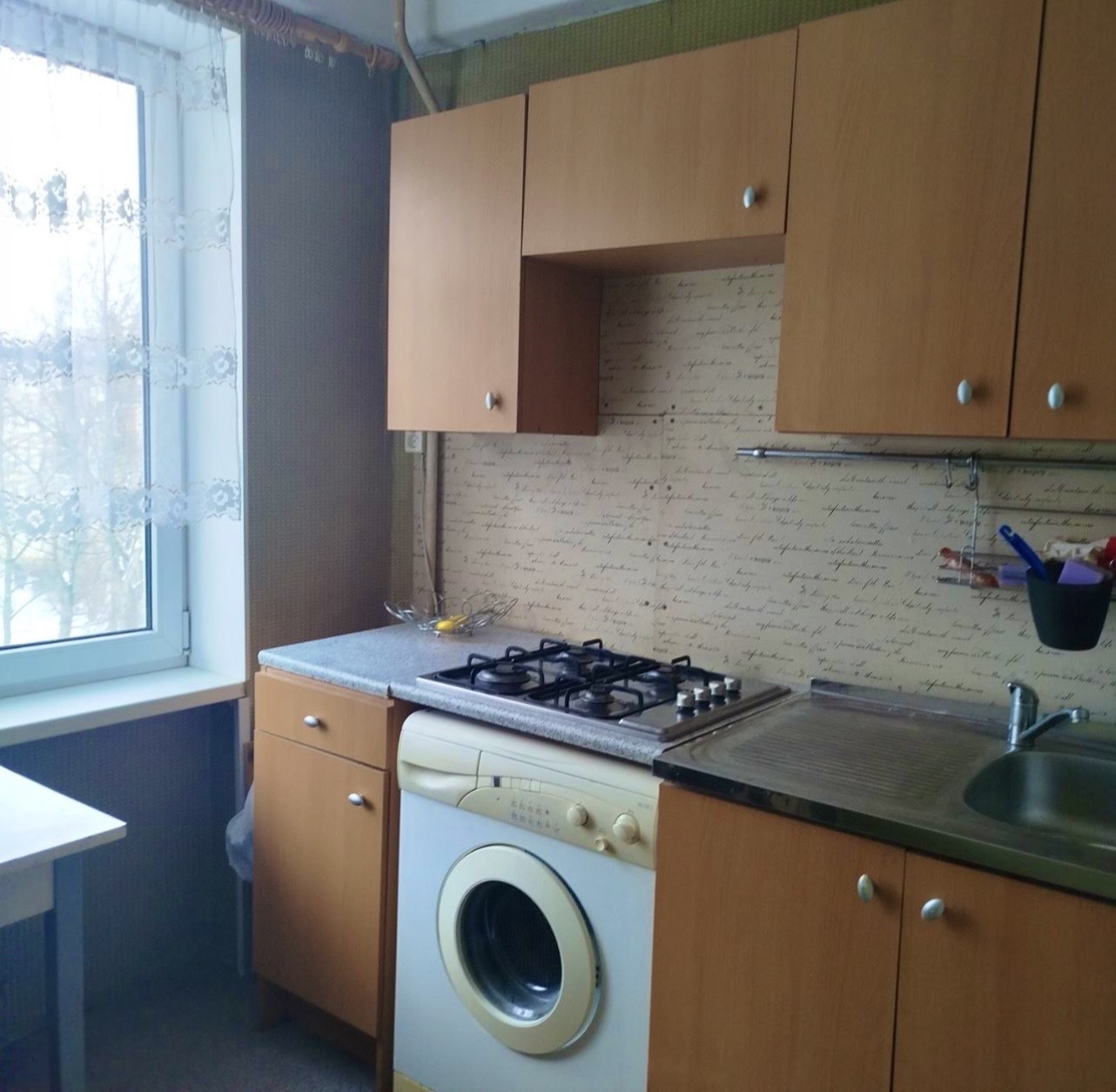 Сдам 3-к квартиру на г Санкт-Петербург, ул Белы Куна, д 6 к 2, метро Бухарестская, г. Санкт-Петербург