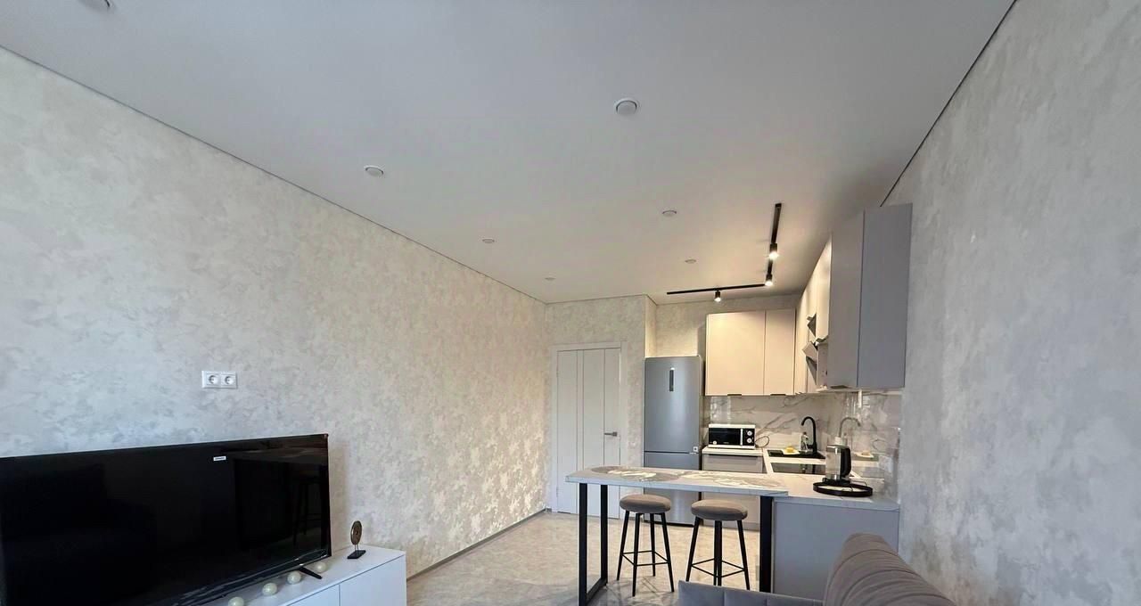 Сдам 3-комнатную квартиру на улица Анны Ахматовой, 11к3, метро Новопеределкино, г. Москва