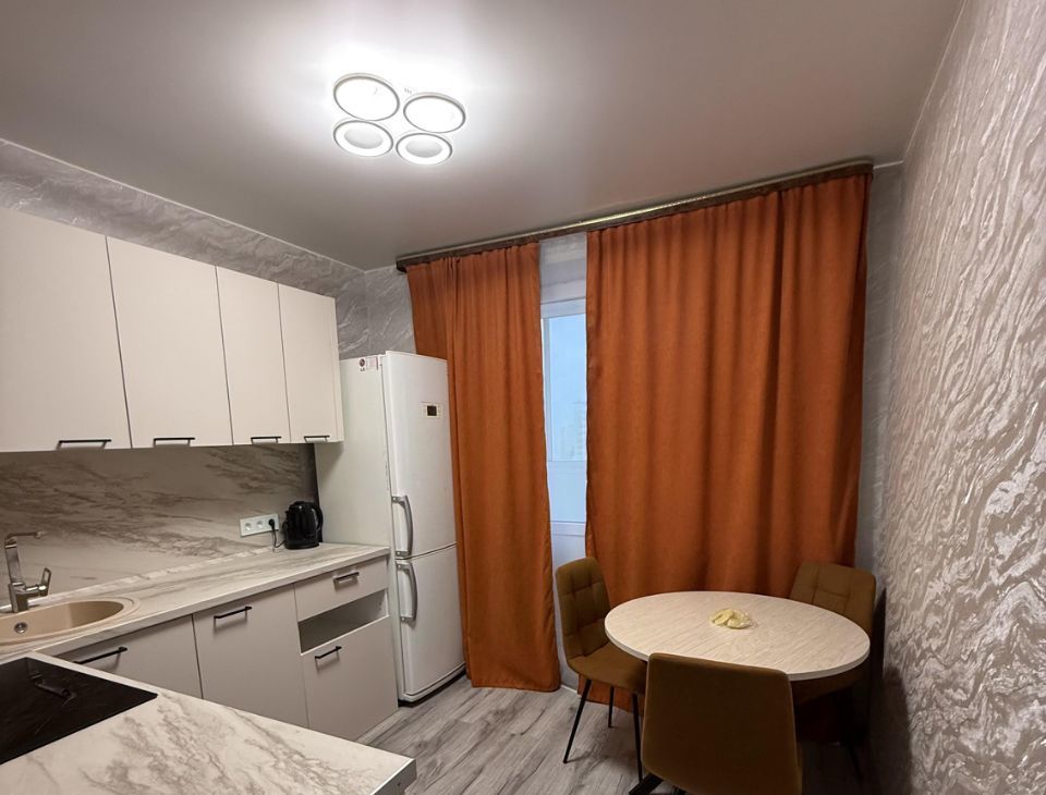 Сдаю 1к квартиру на улица Бианки, 8к2, метро Рассказовка, г. Москва