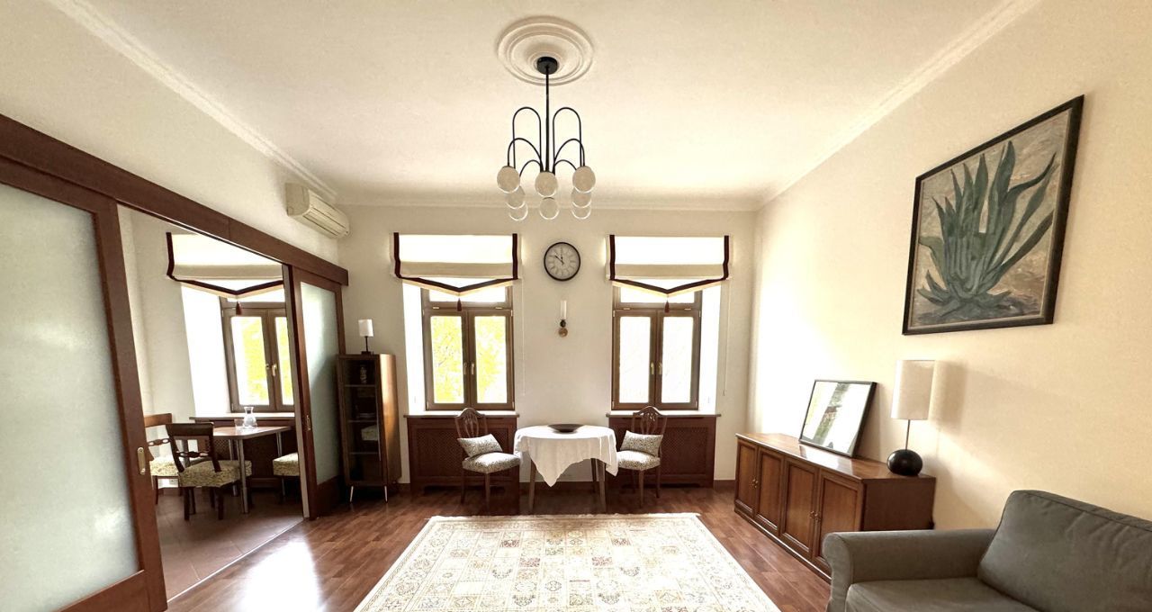 Аренда двухкомнатной квартиры на Хлебный переулок, 9, метро Александровский сад, г. Москва