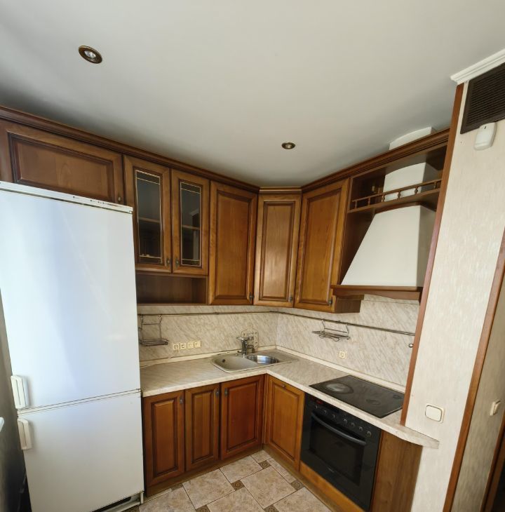 Сдаю четырехкомнатную квартиру на улица Наметкина, 9К3, метро Калужская, г. Москва