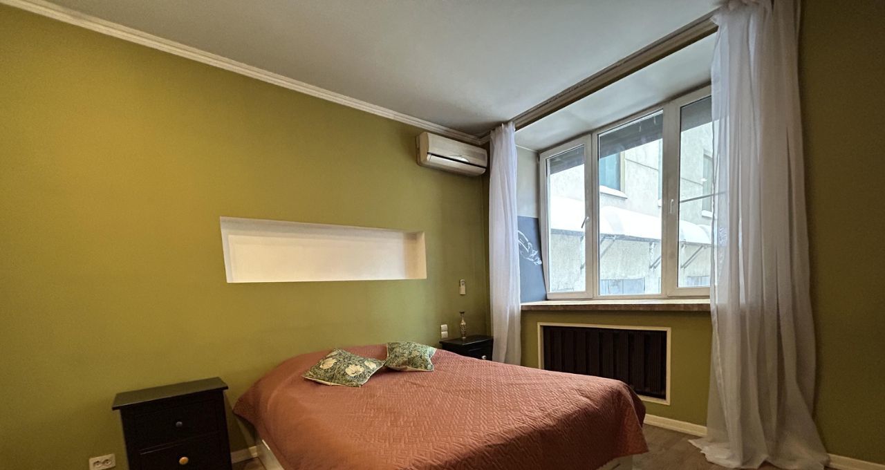 Сдаю 4-к квартиру на Рождественский бульвар, 5/7С1, г. Москва