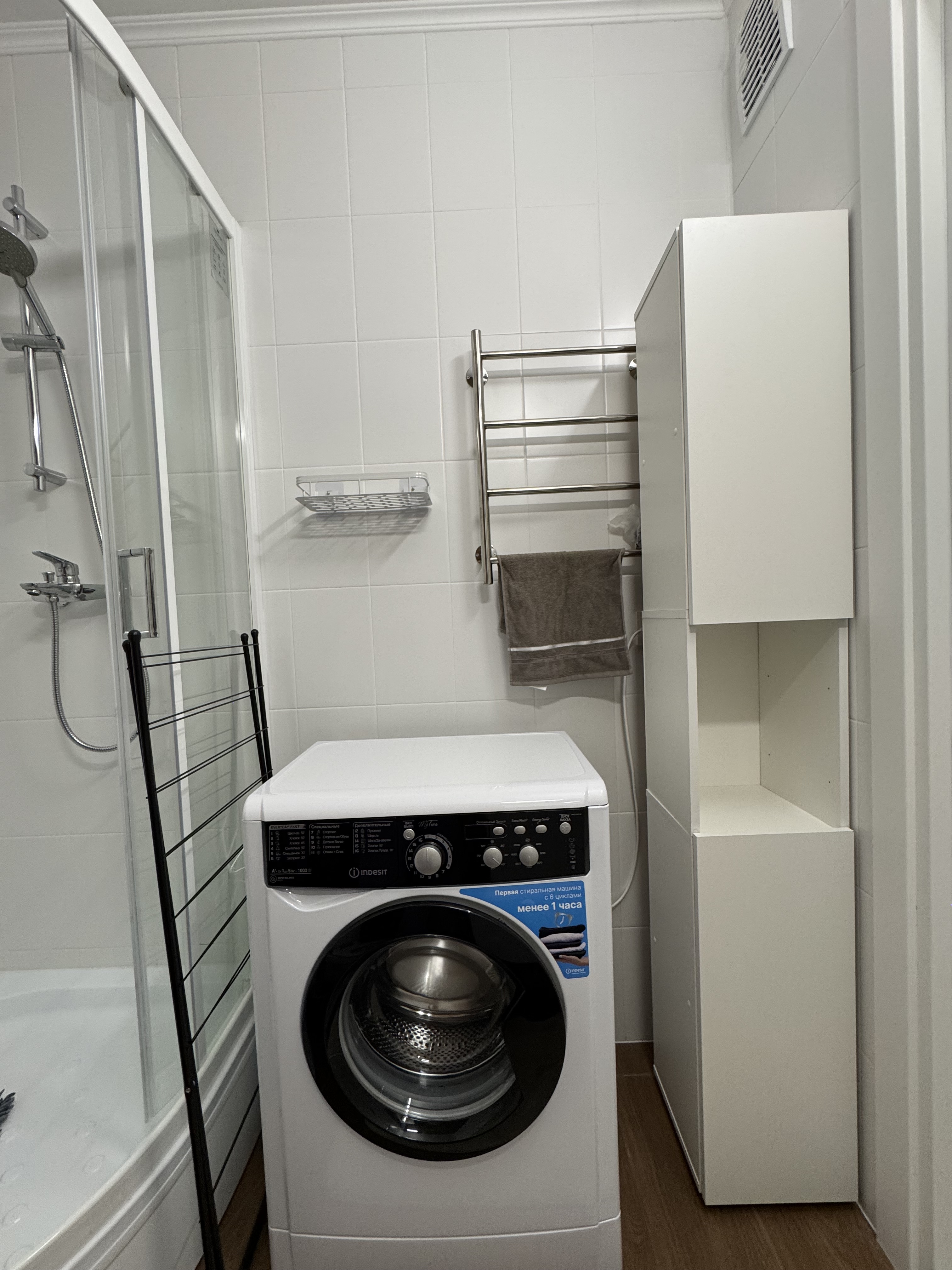 Сдаю 1-комнатную квартиру на г Санкт-Петербург, ул Пахомовская, д 14 к 1 стр 1, метро Академическая, г. Санкт-Петербург