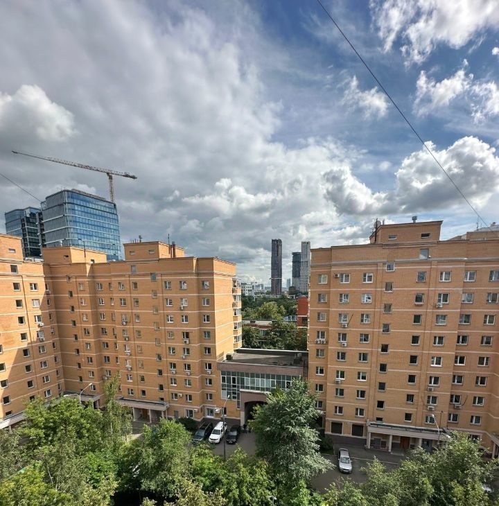 Снять 2к квартиру на Большая Пионерская улица, 37/38, метро Серпуховская, г. Москва