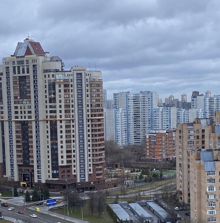 Аренда трехкомнатной квартиры на улица Удальцова, 50, метро Раменки, г. Москва