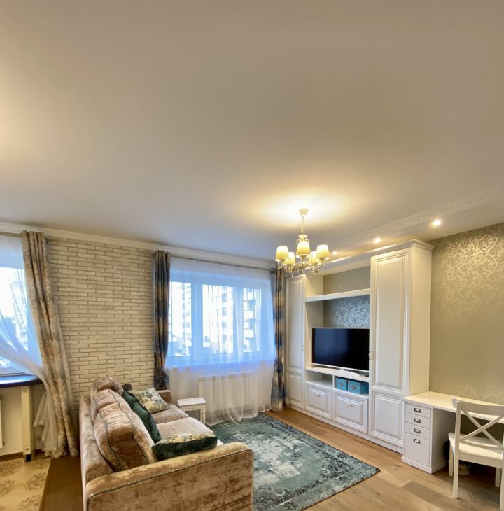 Сдаю 3-к квартиру на 1-й Нагатинский проезд, 11к1, метро Нагорная, г. Москва