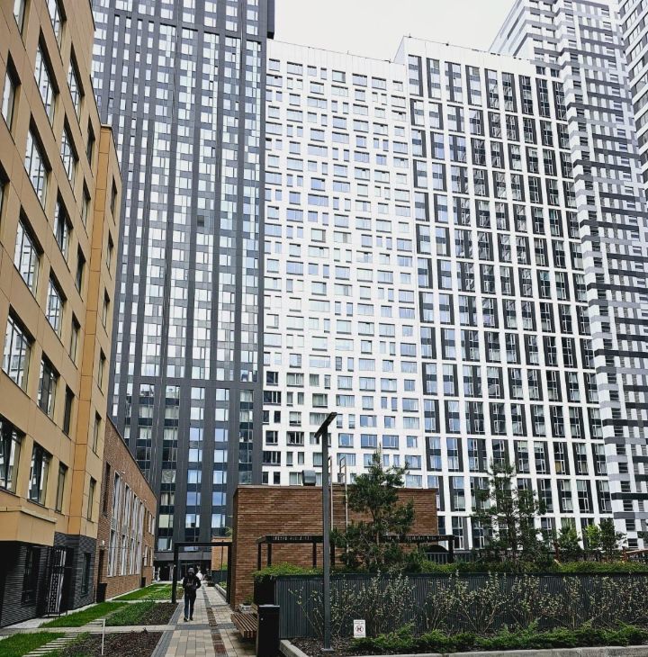 Аренда трехкомнатной квартиры на Шмитовский проезд, 39к8, метро Выставочная, г. Москва