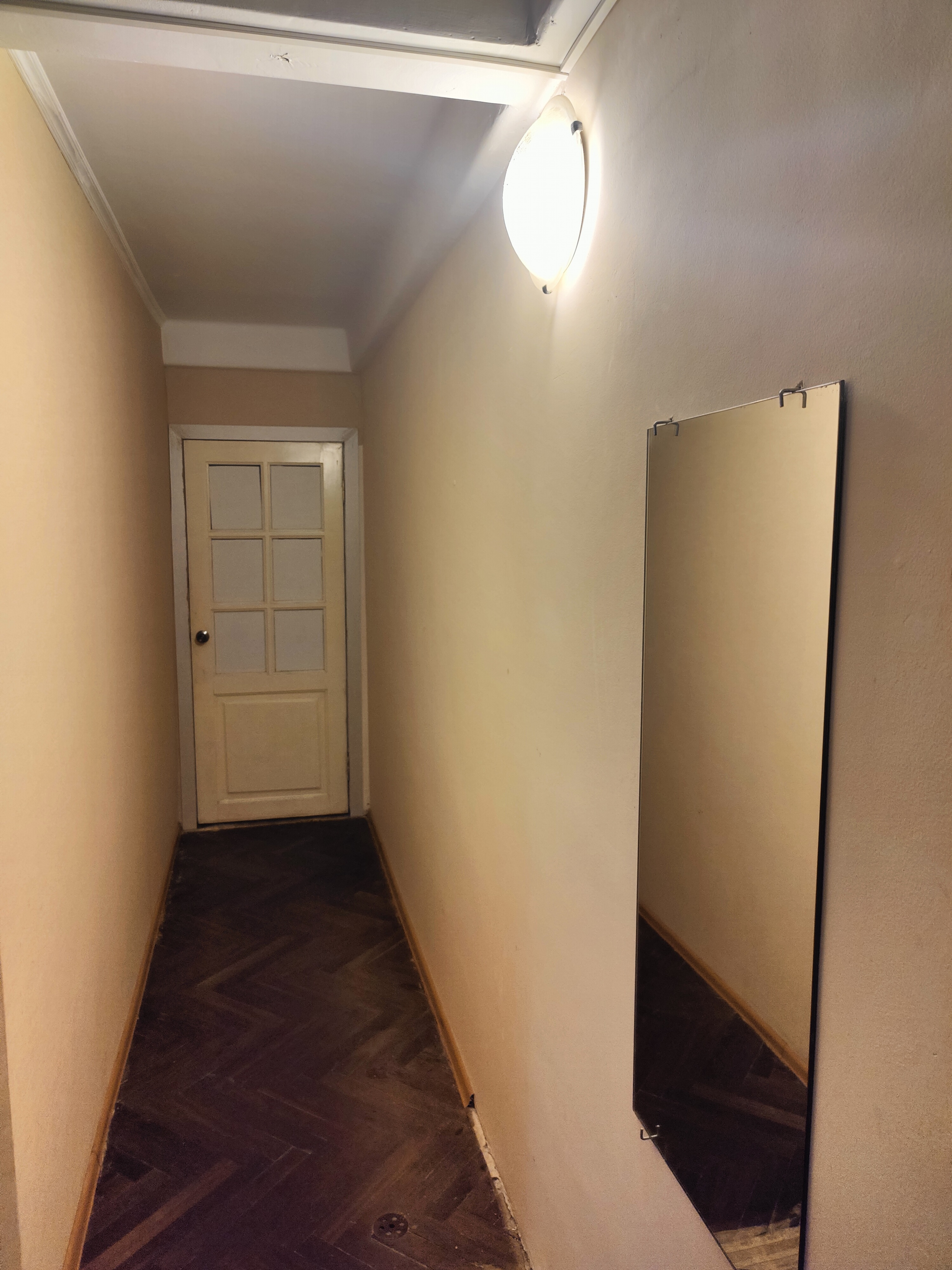 Сдается комната на г Санкт-Петербург, ул Партизана Германа, д 10 к 1, метро Проспект Ветеранов, г. Санкт-Петербург