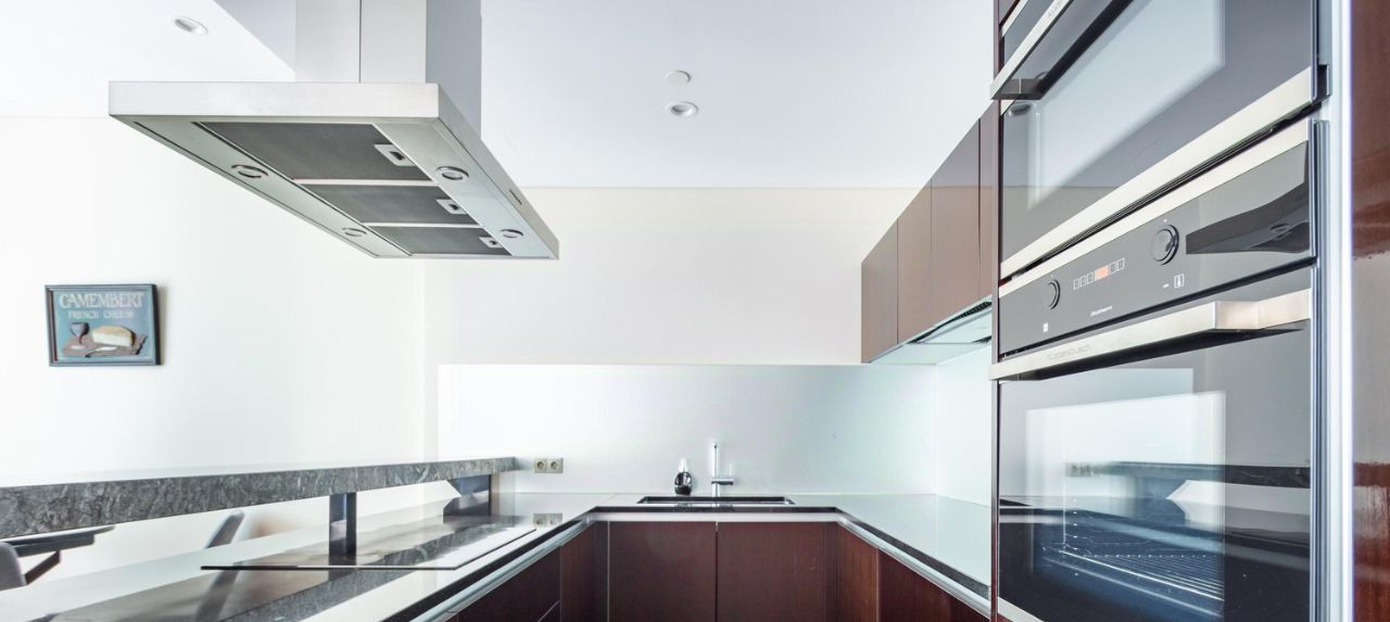 Аренда 2х-комнатной квартиры на 1-й Красногвардейский проезд, 21с2, метро Международная, г. Москва