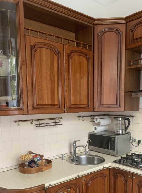 Сдам трехкомнатную квартиру на Покровский бульвар, 14/5, метро Чистые пруды, г. Москва