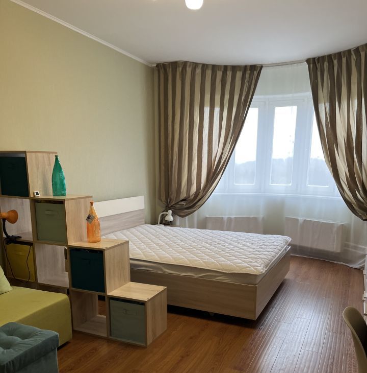 Сдам 1-комнатную квартиру на улица Грина, 1к8, метро Улица Старокачаловская, г. Москва