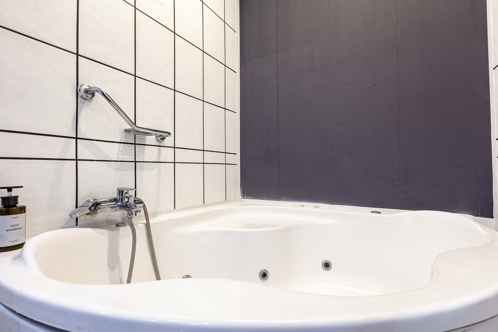 Снять 4-комнатную квартиру на г Москва, ул Тверская, д 19А, метро Тверская, г. Москва