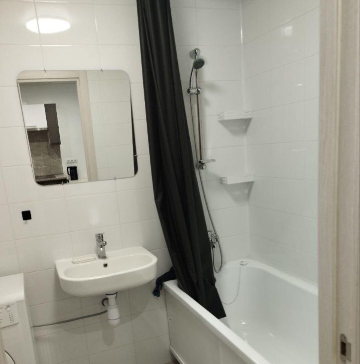 Сдаю 1к квартиру на улица Братьев Бромлей, 5к2, метро Прокшино, г. Москва