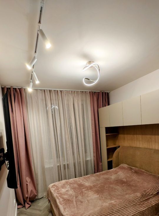 Сдам двухкомнатную квартиру на улица Крузенштерна, 12к3, метро Авиамоторная, г. Москва