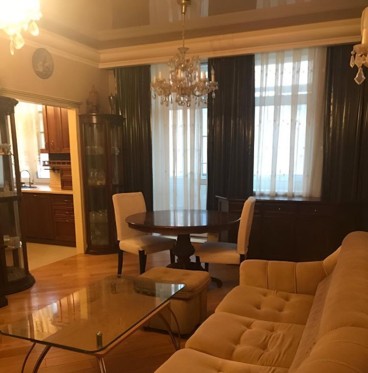 Сдается 3-комнатная квартира на Кутузовский проспект, 35К2, метро Выставочная, г. Москва