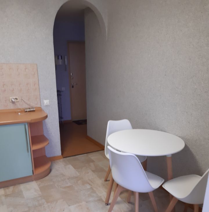 Сдам 2-к квартиру на Смоленский бульвар, 6-8, метро Парк культуры, г. Москва