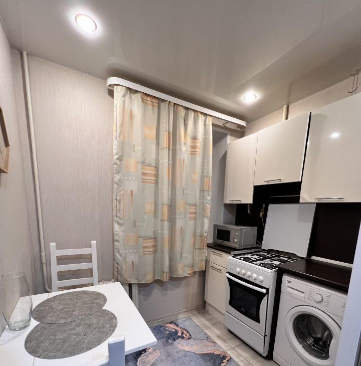 Снять 1-комнатную квартиру на 4, г. Москва