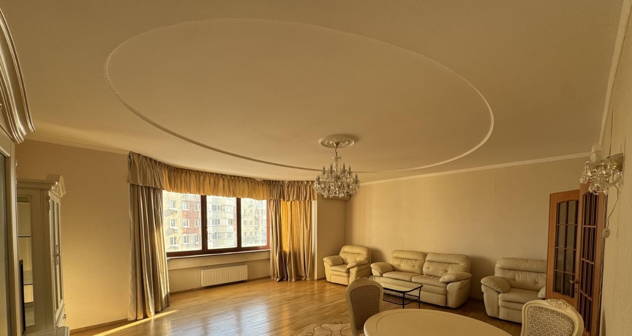 Сдам 3-к квартиру на Грохольский переулок, 28, метро Красные ворота, г. Москва