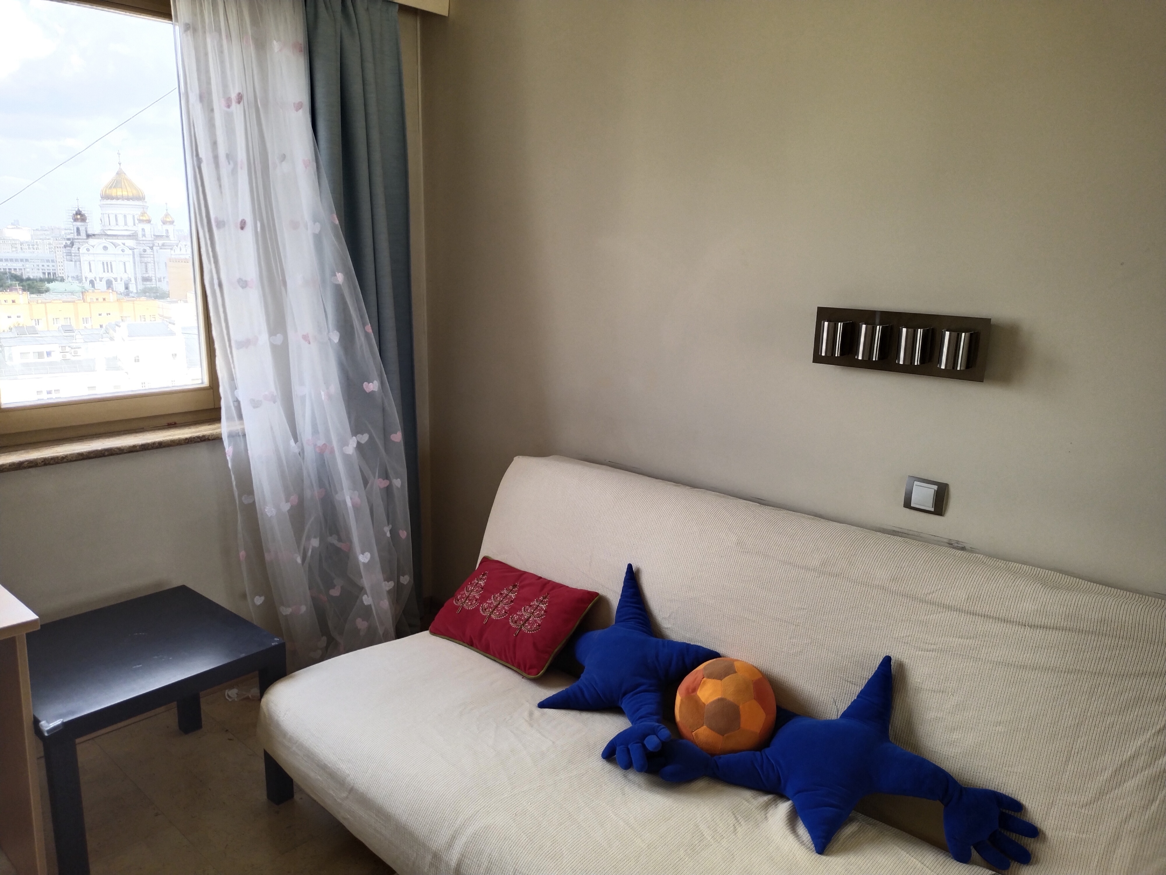 Аренда 3-к квартиры на г Москва, Малый Власьевский пер, д 6, метро Смоленская (Арбатско-Покровская линия), г. Москва