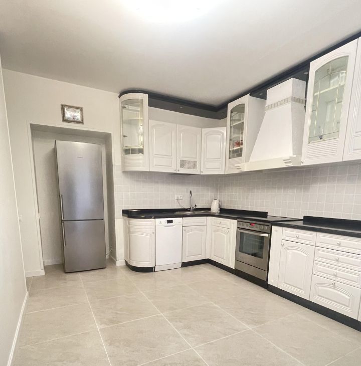 Сдаю 3к квартиру на Панфиловский переулок, 1/16С1, метро Киевская, г. Москва