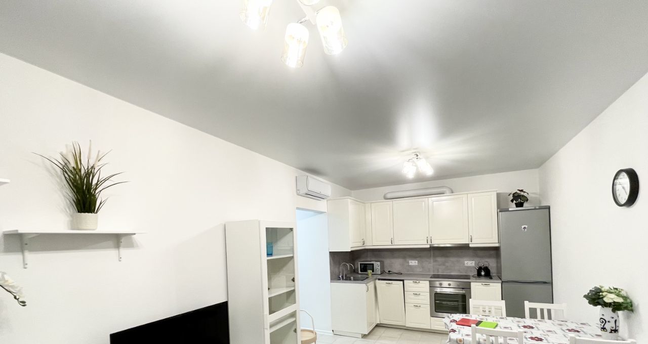 Сдаю 2к квартиру на улица Саларьевская, 9, метро Филатов Луг, г. Москва