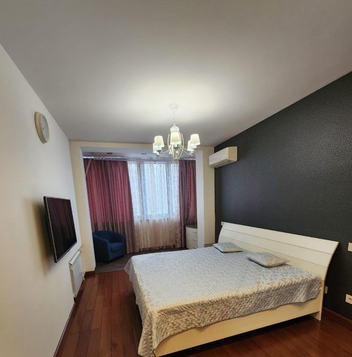 Сдам 3-комнатную квартиру на Кастанаевская улица, 17, метро Филёвский парк, г. Москва