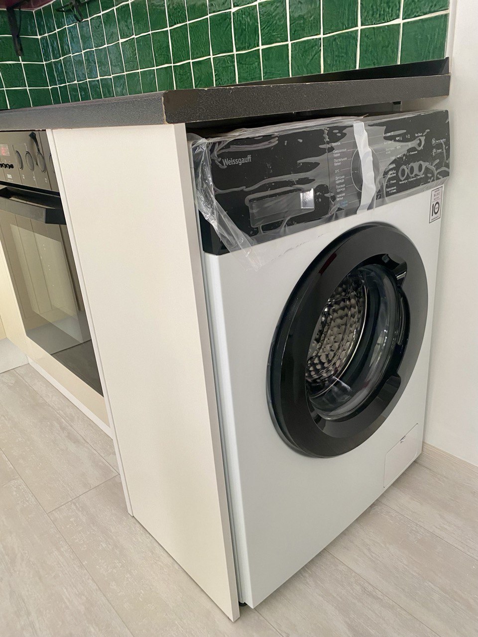 Снять двухкомнатную квартиру на г Москва, г Троицк, Октябрьский пр-кт, д 3А, метро Саларьево, г. Москва