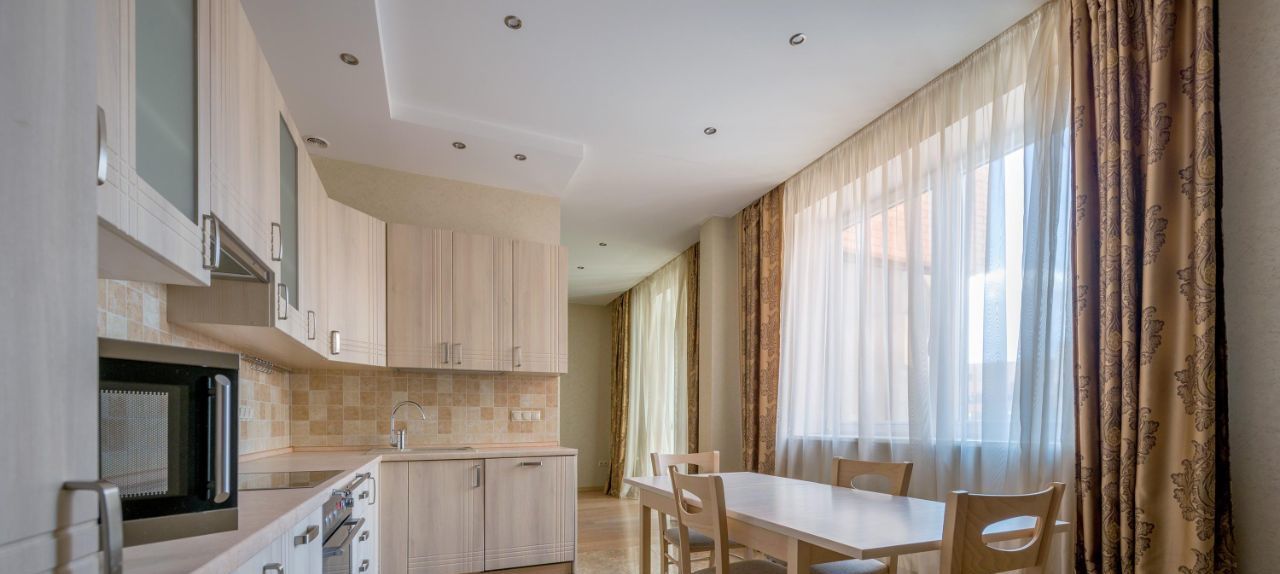 Сдается 3к квартира на Ружейный переулок, 3, метро Парк культуры, г. Москва