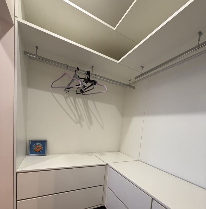 Сдаю 3х-комнатную квартиру на проспект 60-летия Октября, 17, метро Площадь Гагарина, г. Москва