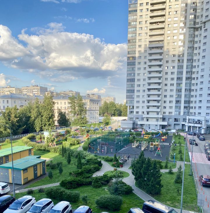 Сдаю 3-комнатную квартиру на 1-й Нагатинский проезд, 11к1, метро Нагорная, г. Москва