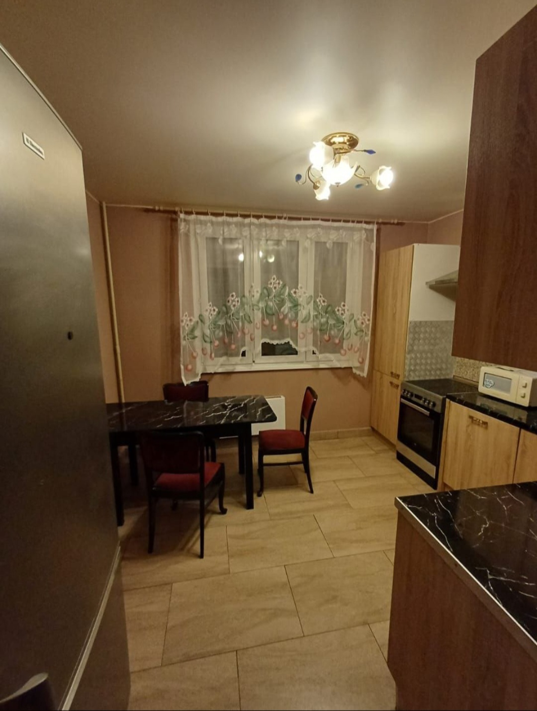 Аренда трехкомнатной квартиры на г Москва, р-н Внуково, ул Самуила Маршака, д 18, метро Рассказовка, г. Москва