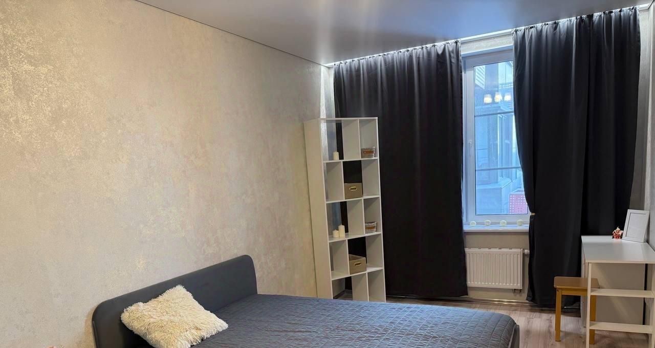 Сдаю трехкомнатную квартиру на улица Анны Ахматовой, 11к3, метро Новопеределкино, г. Москва