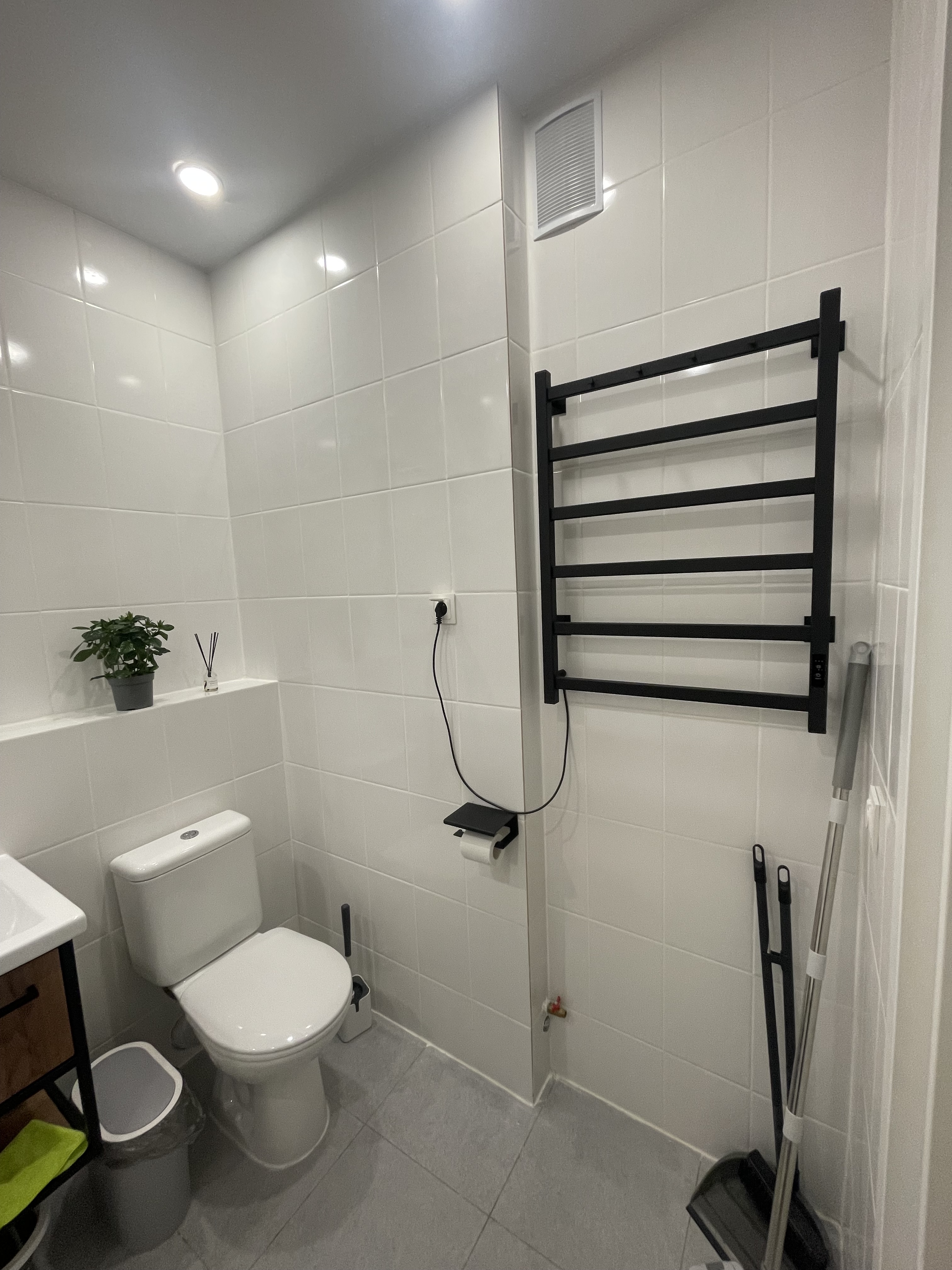 Снять 2-комнатную квартиру на Московская обл, г Домодедово, село Ям, ул Мезенцева, д 14, метро Домодедовская, г. Москва