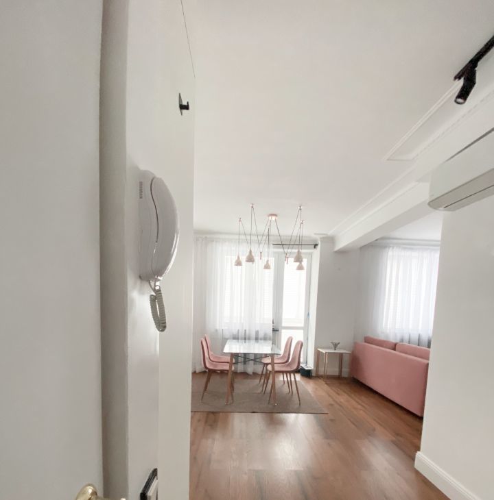 Аренда 2-к квартиры на Малая Бронная улица, 19А, метро Маяковская, г. Москва