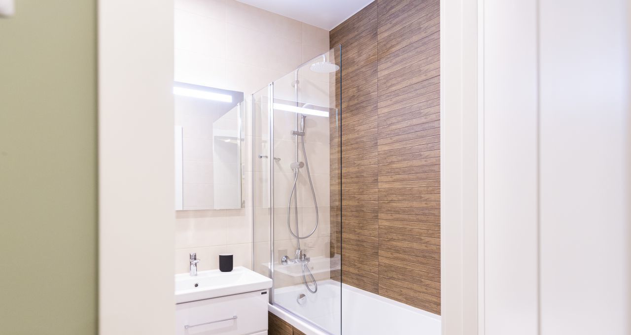 Аренда трехкомнатной квартиры на переулок Докучаев, 2с3, метро Чистые пруды, г. Москва