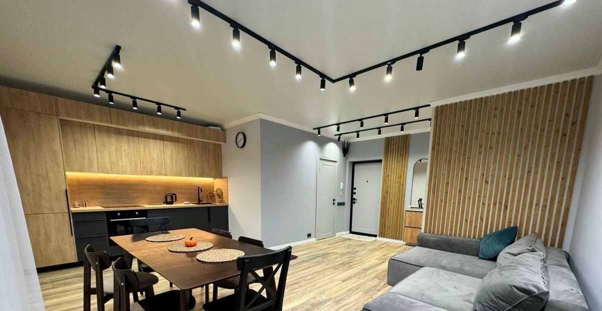 Аренда трехкомнатной квартиры на улица Анны Ахматовой, 11к1, метро Рассказовка, г. Москва