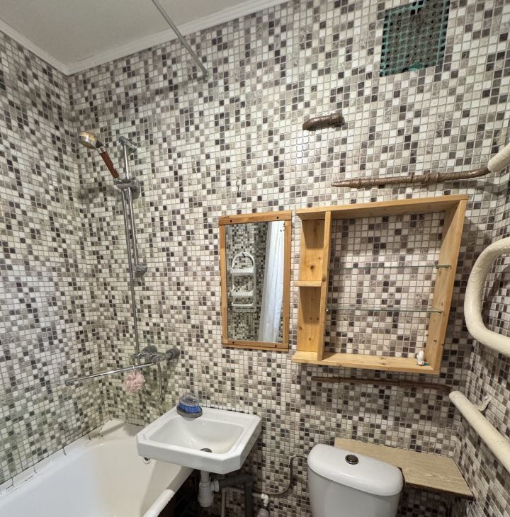 Снять 1-комнатную квартиру на Солнечногорская улица, 15К2, метро Селигерская, г. Москва