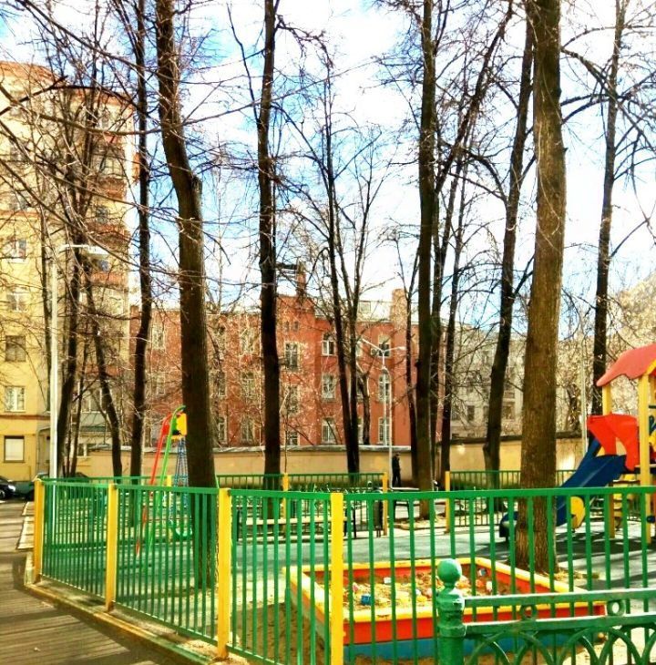 Сдается двухкомнатная квартира на Садовая-Черногрязская улица, 16-18С1, метро Сретенский бульвар, г. Москва