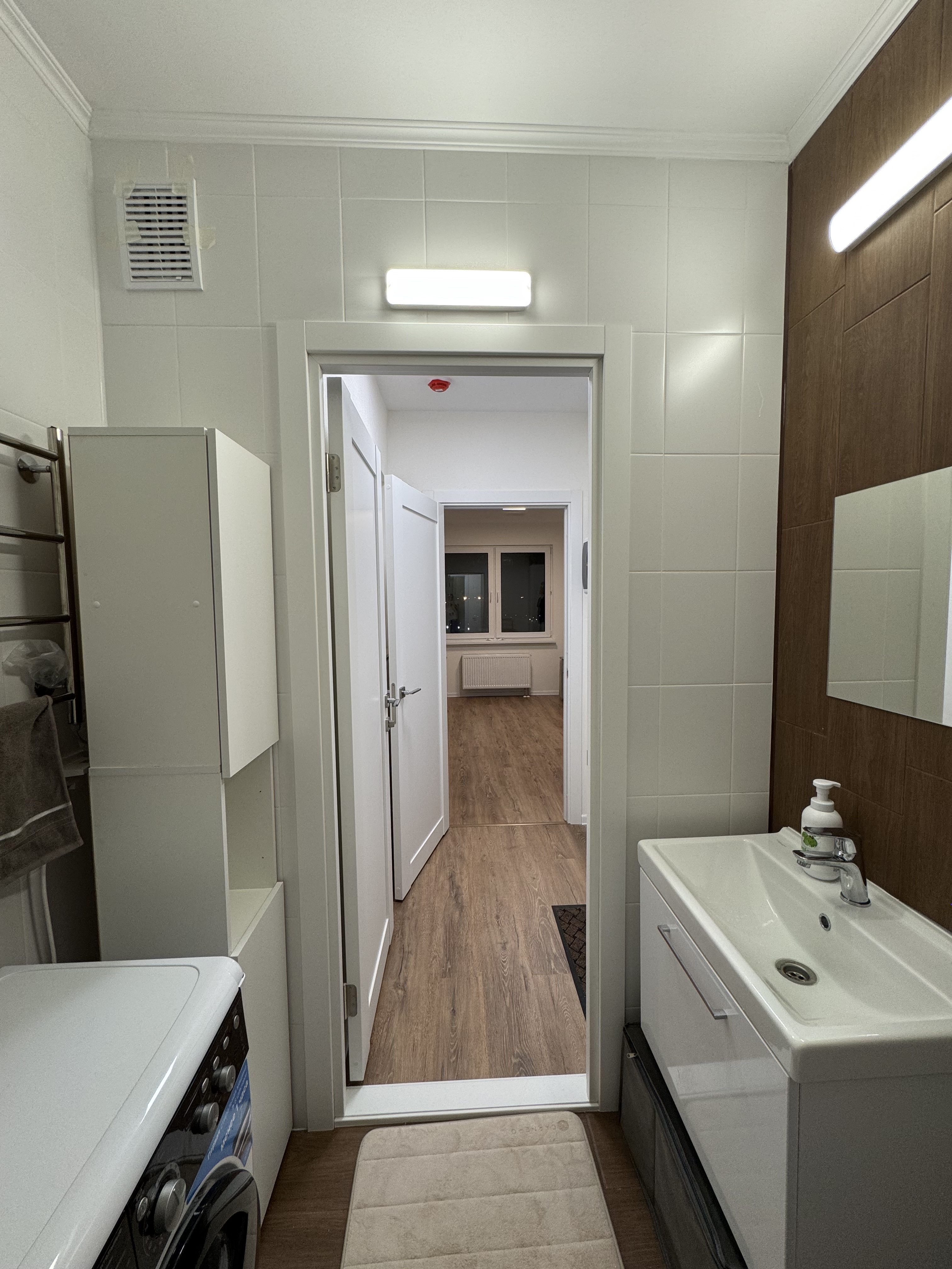 Сдаю 1-комнатную квартиру на г Санкт-Петербург, ул Пахомовская, д 14 к 1 стр 1, метро Академическая, г. Санкт-Петербург