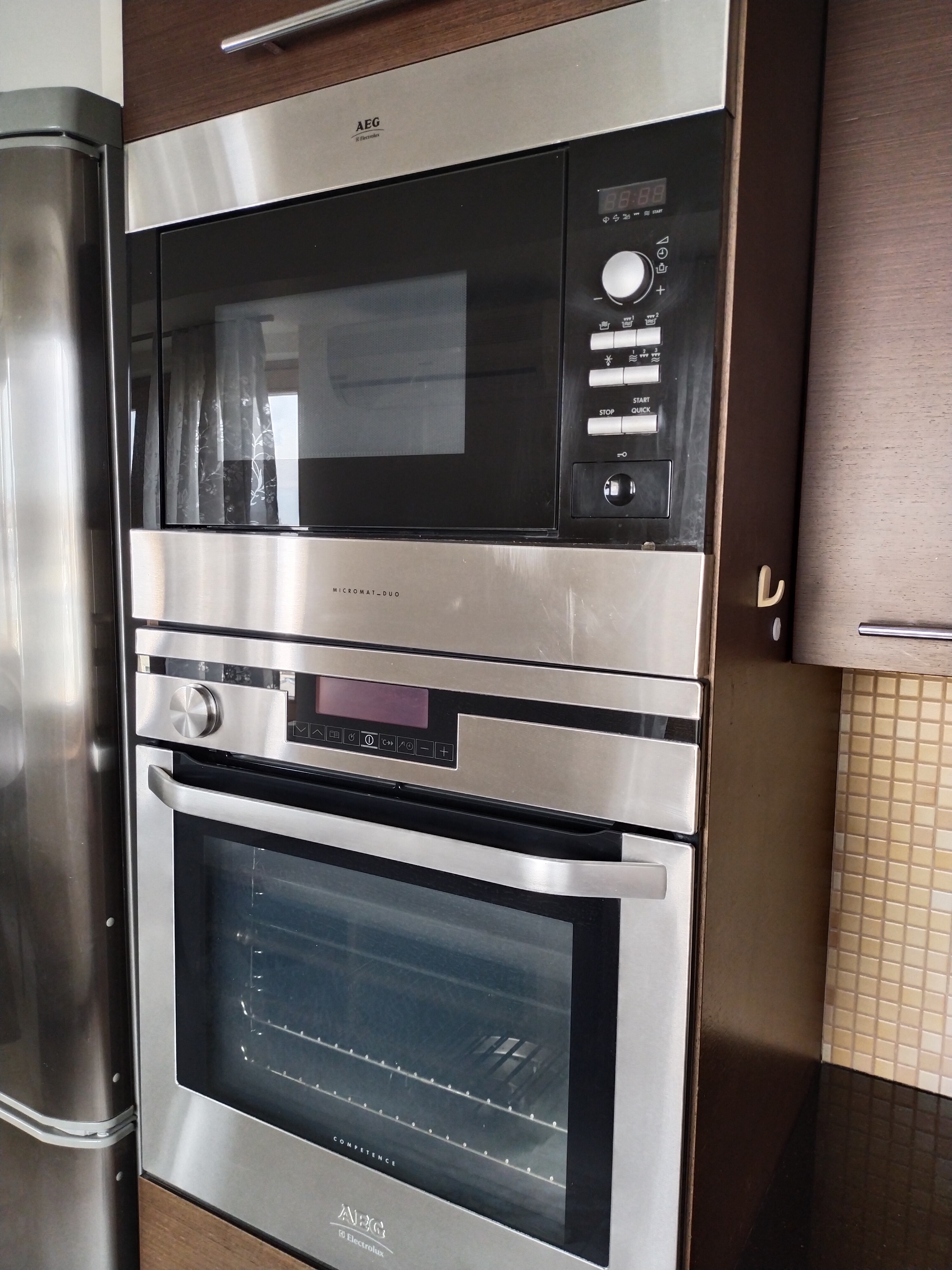 Сдаю 3х-комнатную квартиру на г Москва, Малый Власьевский пер, д 6, метро Смоленская (Арбатско-Покровская линия), г. Москва