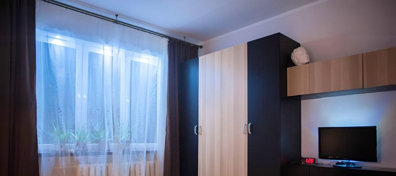 Сдается 3-комнатная квартира на Гагаринский переулок, 26, метро Парк культуры, г. Москва