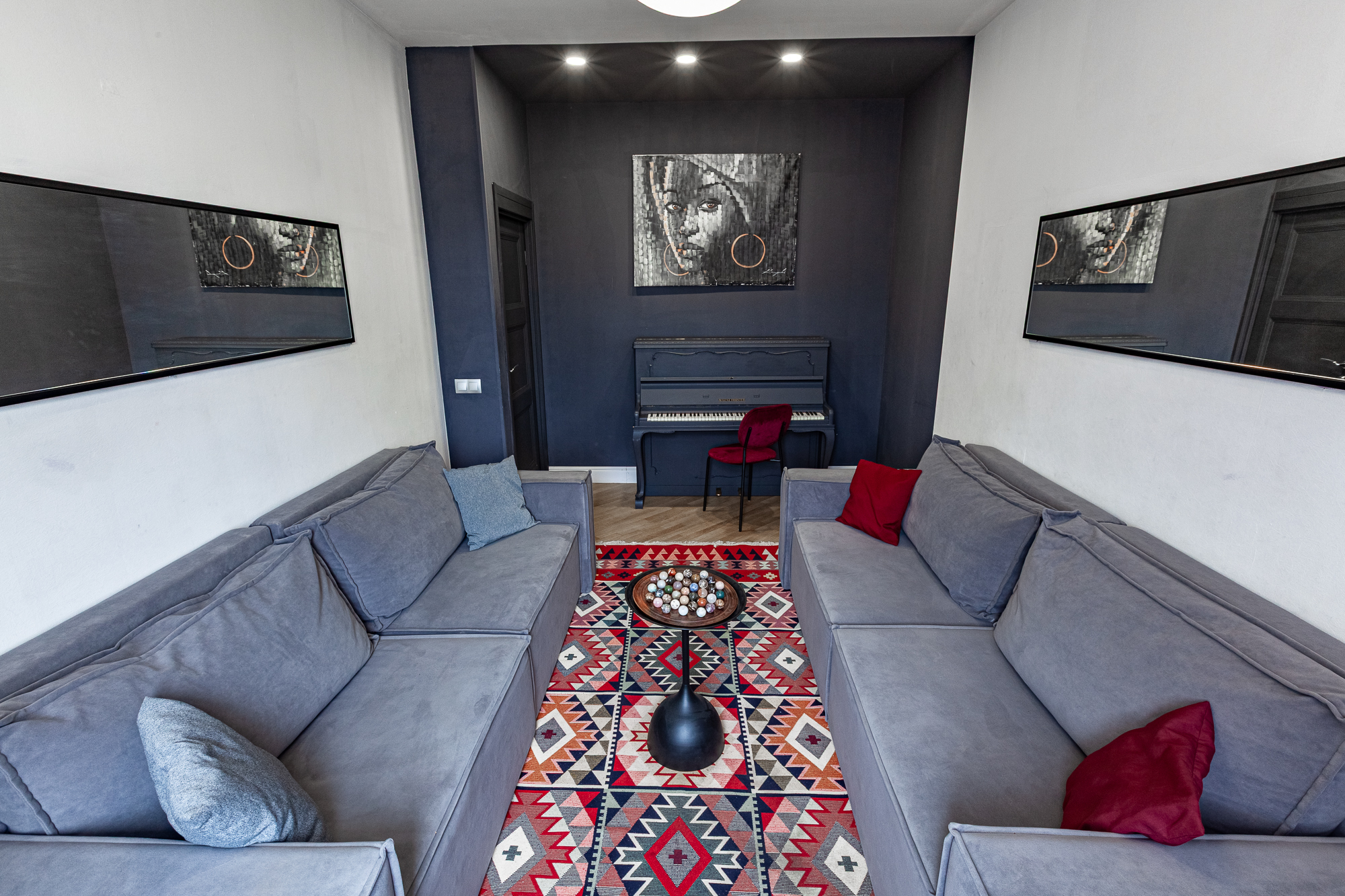 Аренда четырехкомнатной квартиры на г Москва, ул Тверская, д 19А, метро Чеховская, г. Москва