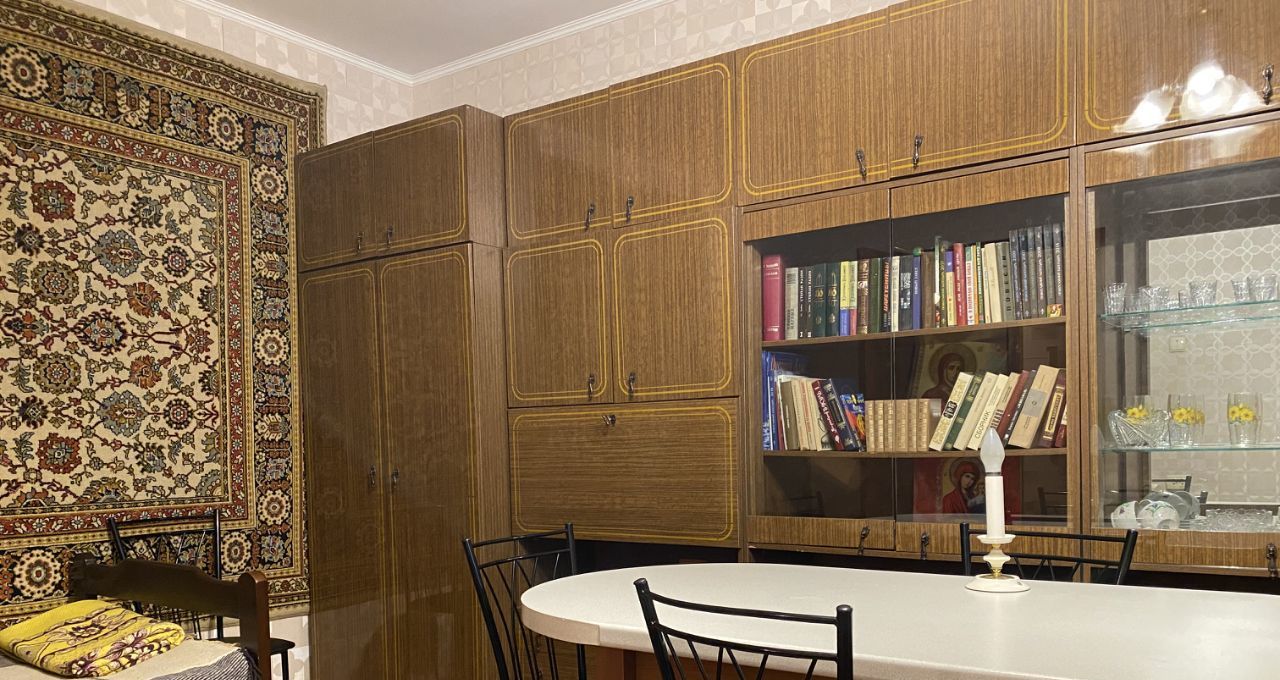 Сдаю 1-к квартиру на Кантемировская улица, 22К1, метро Царицыно, г. Москва