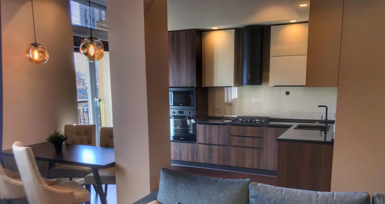 Снять трехкомнатную квартиру на Саввинская набережная, 3, метро Смоленская (Арбатско-Покровская линия), г. Москва