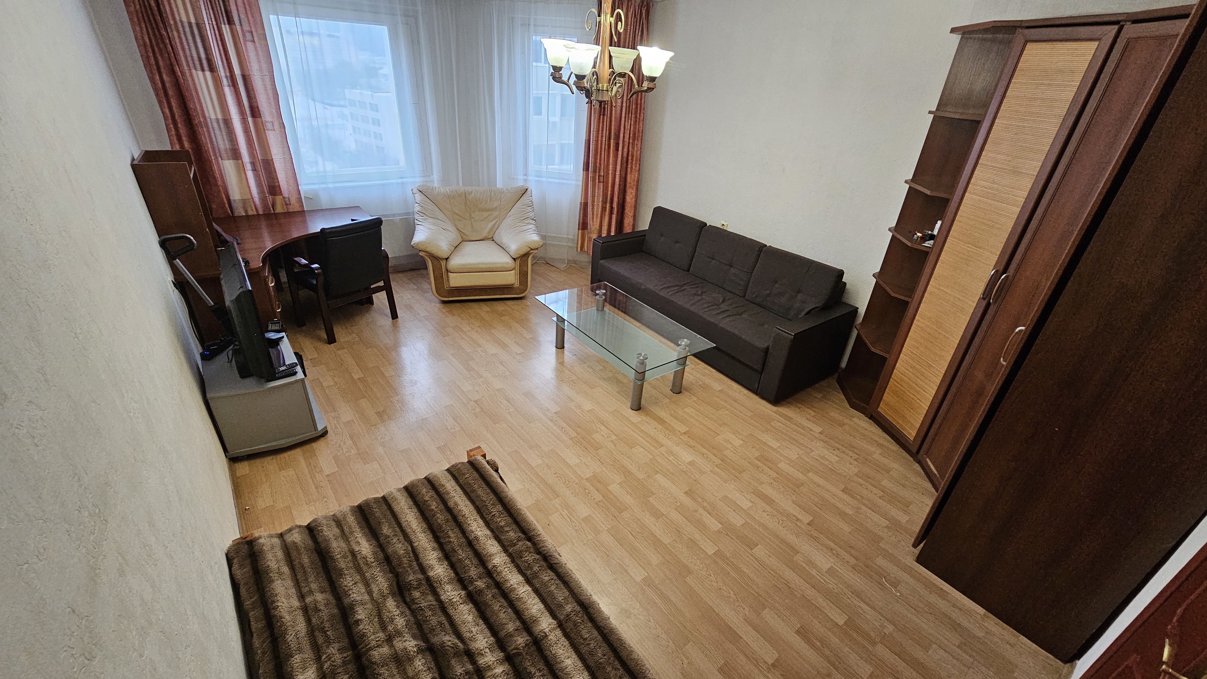 Сдаю 3-к квартиру на г Москва, ул Большая Очаковская, д 42 к 1, метро Озёрная, г. Москва