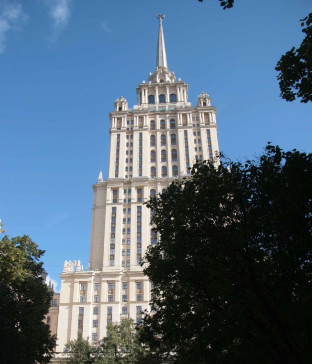 Сдам 2к квартиру на Кутузовский проспект, 2/1К1А, метро Киевская, г. Москва